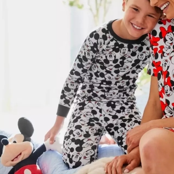 Disney Store Mickey Mouse PJ PALS Pajamas All Over Faces Kids Size 2t,3t,4, 6, 7 - Picture 2 of 2